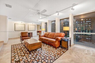 5305 SW 62nd Ave in Miami, FL - Building Photo - Building Photo