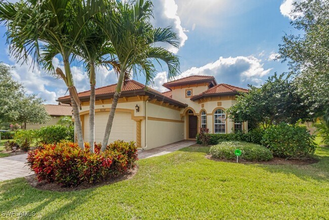 6534 Caldecott Dr in Naples, FL - Foto de edificio - Building Photo