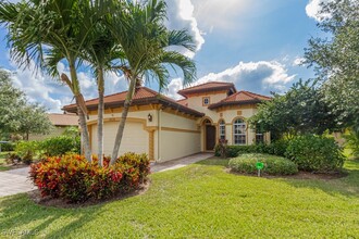 6534 Caldecott Dr in Naples, FL - Building Photo - Building Photo