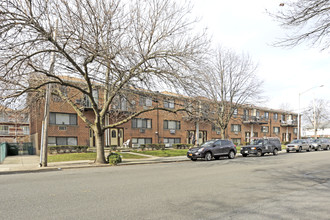 Lindenwood Village in Howard Beach, NY - Building Photo - Building Photo