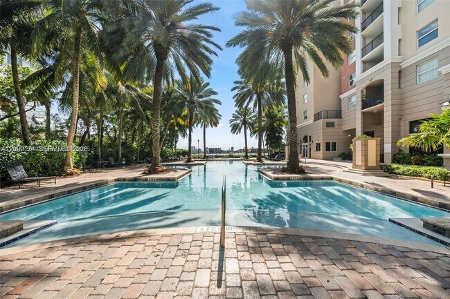 property at 17100 N Bay Rd