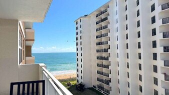 1425 Ocean Shore Blvd in Ormond Beach, FL - Building Photo