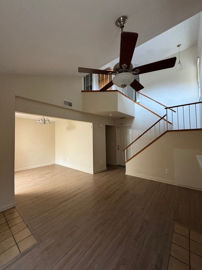 5148 Keystone Ave in Sacramento, CA - Foto de edificio - Building Photo