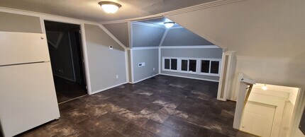 1102 N Oakland Ave, Unit 1bd in Indianapolis, IN - Building Photo - Building Photo