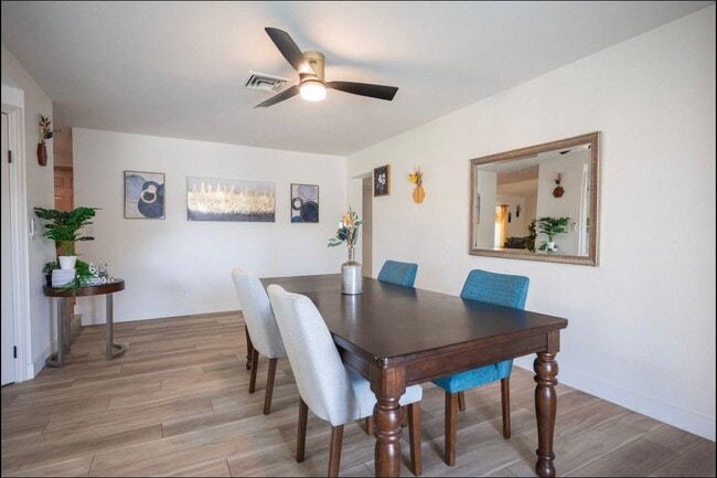 6160 W Katella Ave in Las Vegas, NV - Foto de edificio - Building Photo