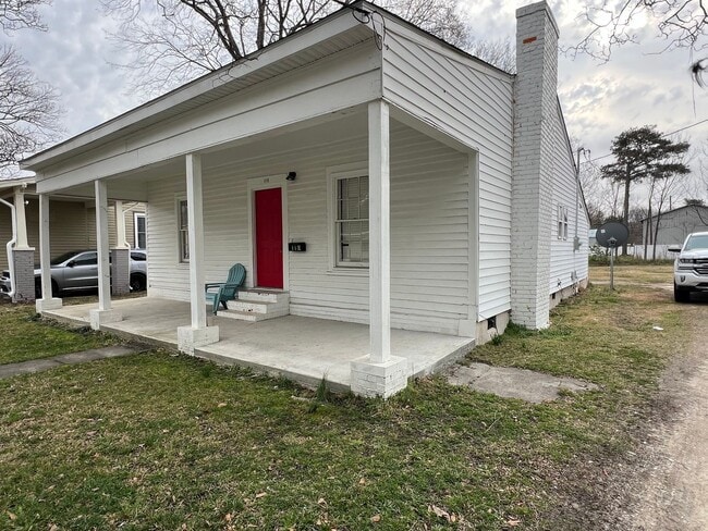 110 N Sellers St in Selma, NC - Building Photo - Building Photo