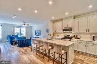 6169 Camerons Ferry Dr in Haymarket, VA - Building Photo - Building Photo
