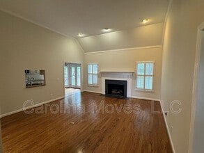 102 W Field Sparrow Ct in Greenville, SC - Building Photo - Building Photo
