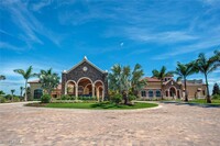 9387 Vercelli Ct in Naples, FL - Foto de edificio - Building Photo