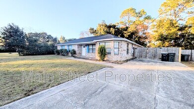 7524 Sandy Creek Dr in Pensacola, FL - Building Photo - Building Photo