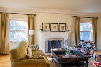 149 N Van Ness Ave in Los Angeles, CA - Building Photo - Building Photo