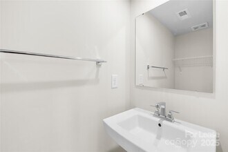 1240 Newell Towns Ln in Charlotte, NC - Building Photo - Building Photo