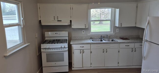 20284 Melrose St in Southfield, MI - Building Photo - Building Photo