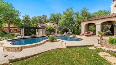 201 Costa Bella Dr in Austin, TX - Building Photo - Building Photo