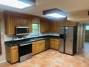 16406 Lake Byrd Dr in Tampa, FL - Building Photo - Building Photo