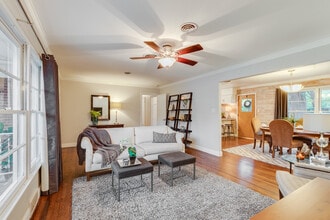 2515 Sherwood St in Denton, TX - Foto de edificio - Building Photo