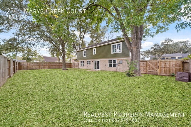 2301 Marys Creek Ct in Pearland, TX - Building Photo - Building Photo