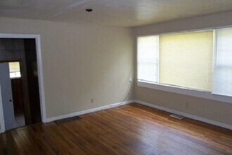 390 Prince St in Tallahassee, FL - Foto de edificio - Building Photo