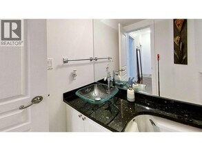 7600 Blundell Rd in Richmond, BC - Building Photo - Building Photo