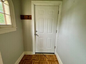 2230 Riverside Dr NE-Unit -Unit 1 in Grand Rapids, MI - Building Photo - Building Photo