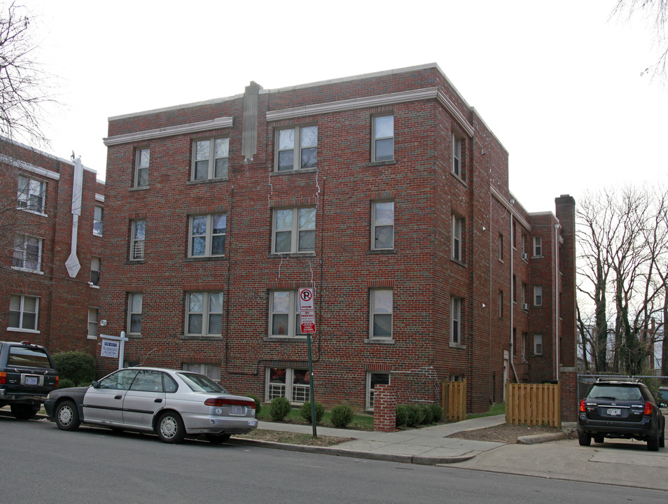 912 Gallatin St NW in Washington, DC - Building Photo