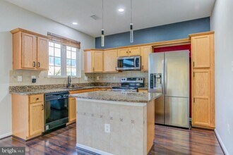 20934 Houseman Terrace in Ashburn, VA - Building Photo - Building Photo