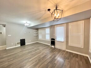 62 Daylily Ln in Kitchener, ON - Building Photo - Building Photo