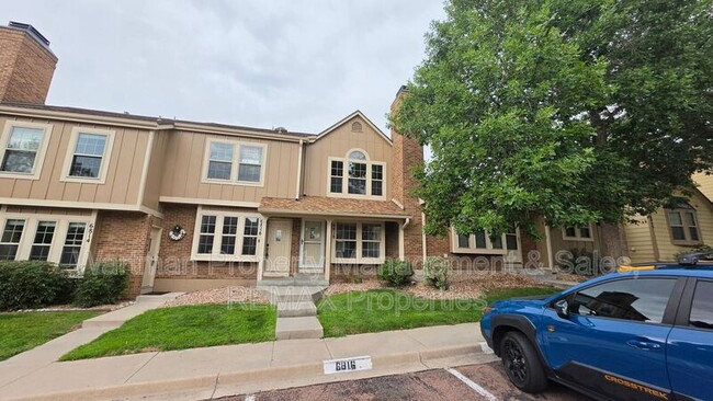 property at 6818 Ravencrest Dr