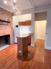 910 Massachusetts Ave, Unit 1 in Cambridge, MA - Foto de edificio - Building Photo