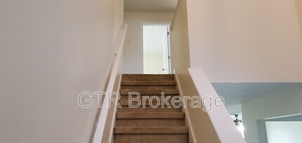 5591 Rock Lake Dr in Atlanta, GA - Building Photo - Building Photo