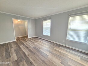 2512 W 27th St in Panama City, FL - Building Photo - Building Photo