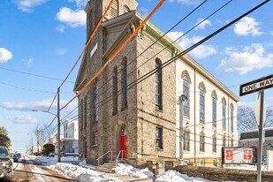 401 Martin St in Philadelphia, PA - Building Photo