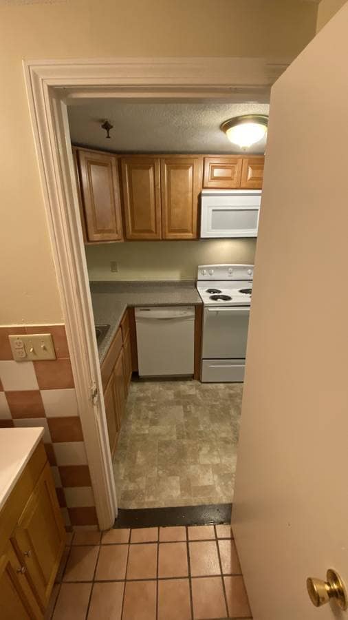 87 Broad St, Unit 1 in Marlborough, MA - Foto de edificio - Building Photo