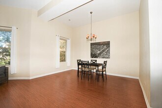 1219 E 52nd St in Chicago, IL - Building Photo - Building Photo