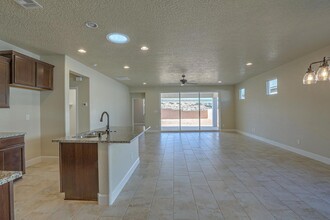 6829 Cleary Loop NE in Rio Rancho, NM - Building Photo - Building Photo