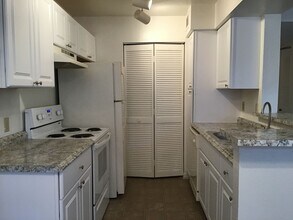 1029 S Hiawassee Rd in Orlando, FL - Building Photo - Building Photo