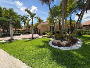 375 Sabal Way in Weston, FL - Building Photo - Building Photo