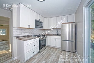 8 Kimberly St in Colonie, NY - Building Photo