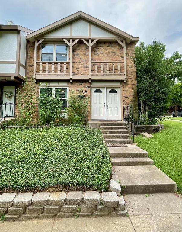property at 216 Westview Terrace