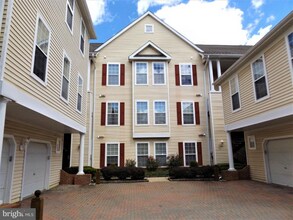 5000 Willow Branch Way in Owings Mills, MD - Building Photo - Building Photo