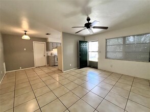4811 12th St N in St. Petersburg, FL - Building Photo - Building Photo