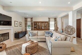 706 S Catalina Ave in Redondo Beach, CA - Building Photo - Building Photo