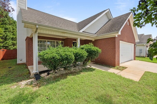 142 Bremerton Dr SW in Huntsville, AL - Building Photo - Building Photo