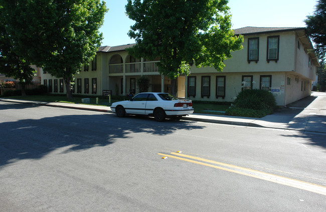 Sara-Vale Apartments in Sunnyvale, CA - Building Photo - Building Photo