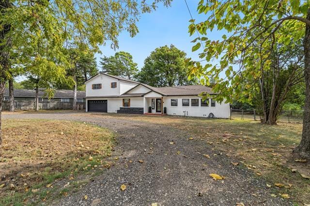 property at 2038 Avon Dr