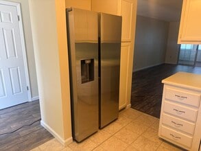 104 Meadow Park Ln, Unit Unit c in Hendersonville, NC - Building Photo - Building Photo