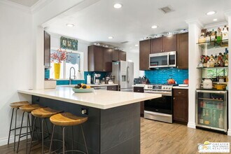 1861 S Palm Canyon Dr in Palm Springs, CA - Building Photo - Building Photo