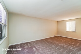 216 Grove Rd in Verona, PA - Building Photo - Building Photo