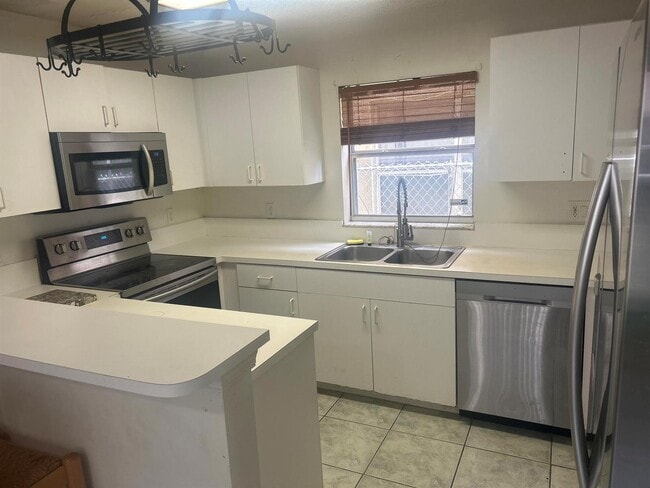 522 S E St in Lake Worth Beach, FL - Building Photo - Building Photo