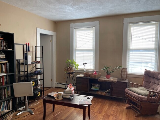 277 Cardinal Medeiros Ave, Unit 1